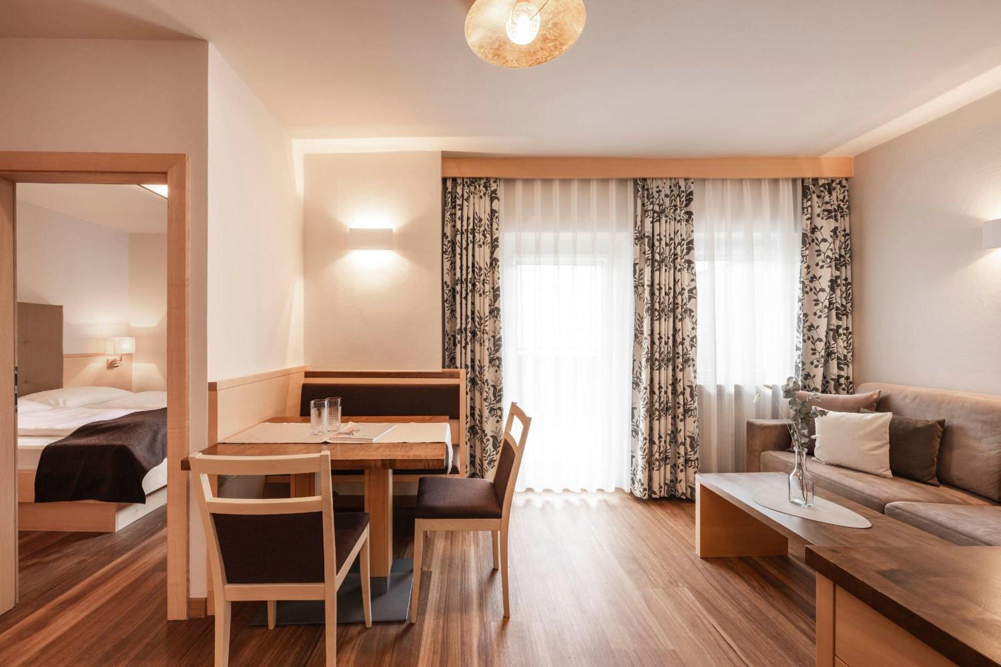 Appartementhaus Residence Hirzer Tirolo Oda fotoğraf